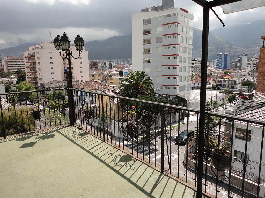Hotel Rincon Escandinavo Quito Esterno foto