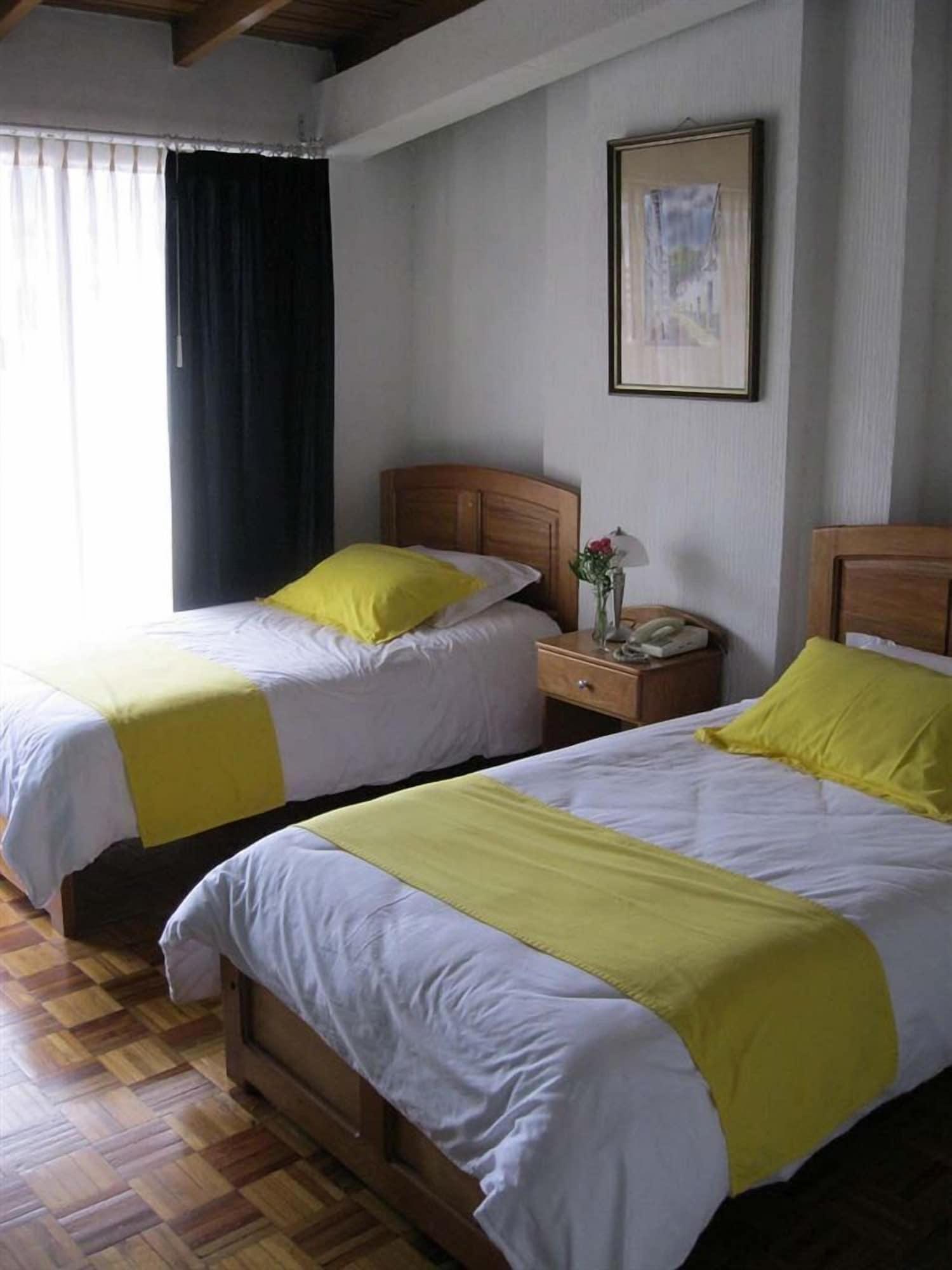 Hotel Rincon Escandinavo Quito Esterno foto