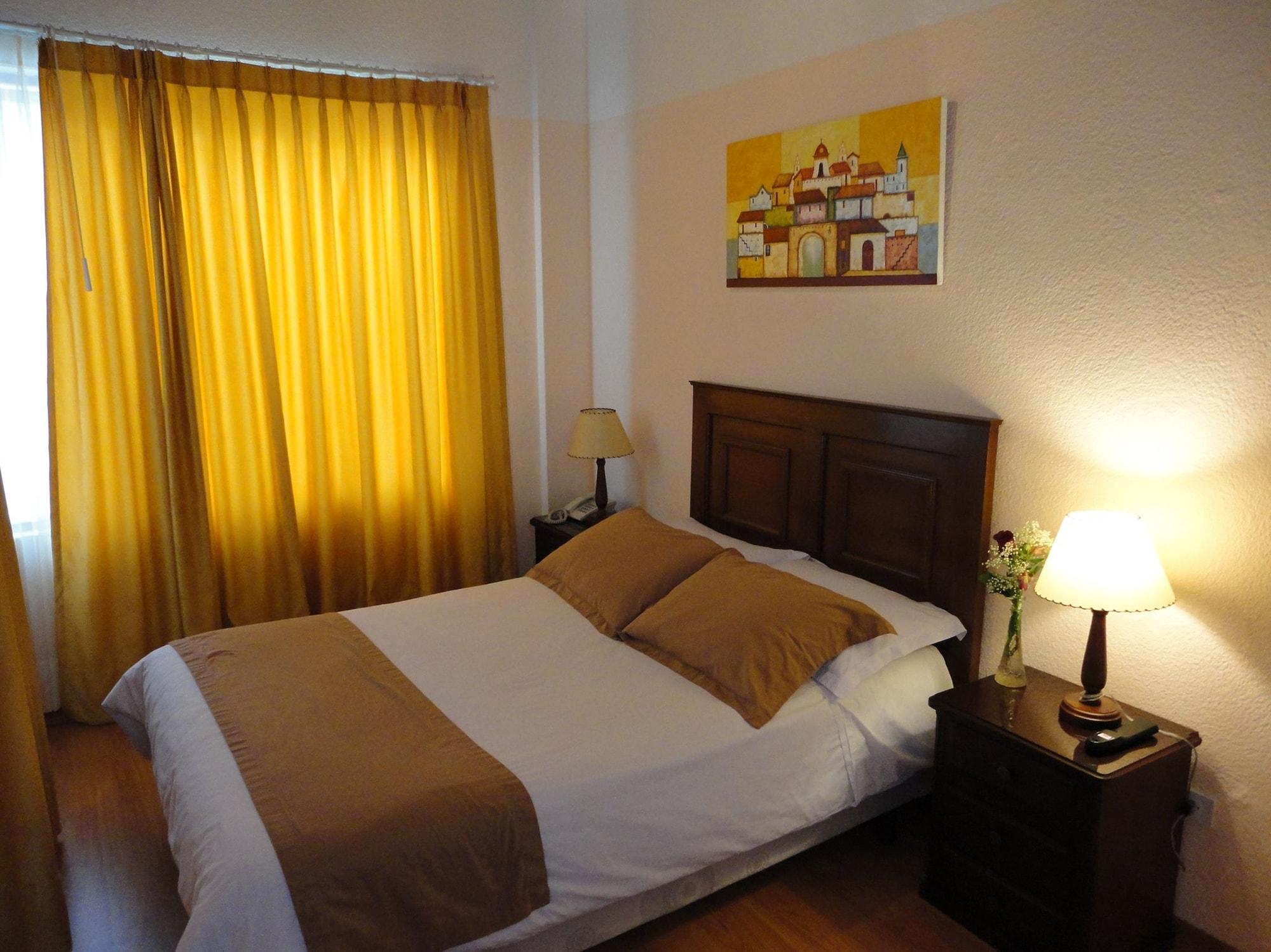 Hotel Rincon Escandinavo Quito Esterno foto