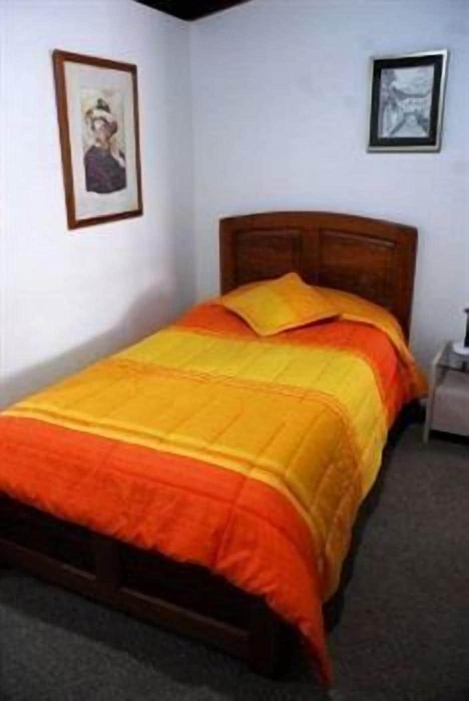 Hotel Rincon Escandinavo Quito Esterno foto