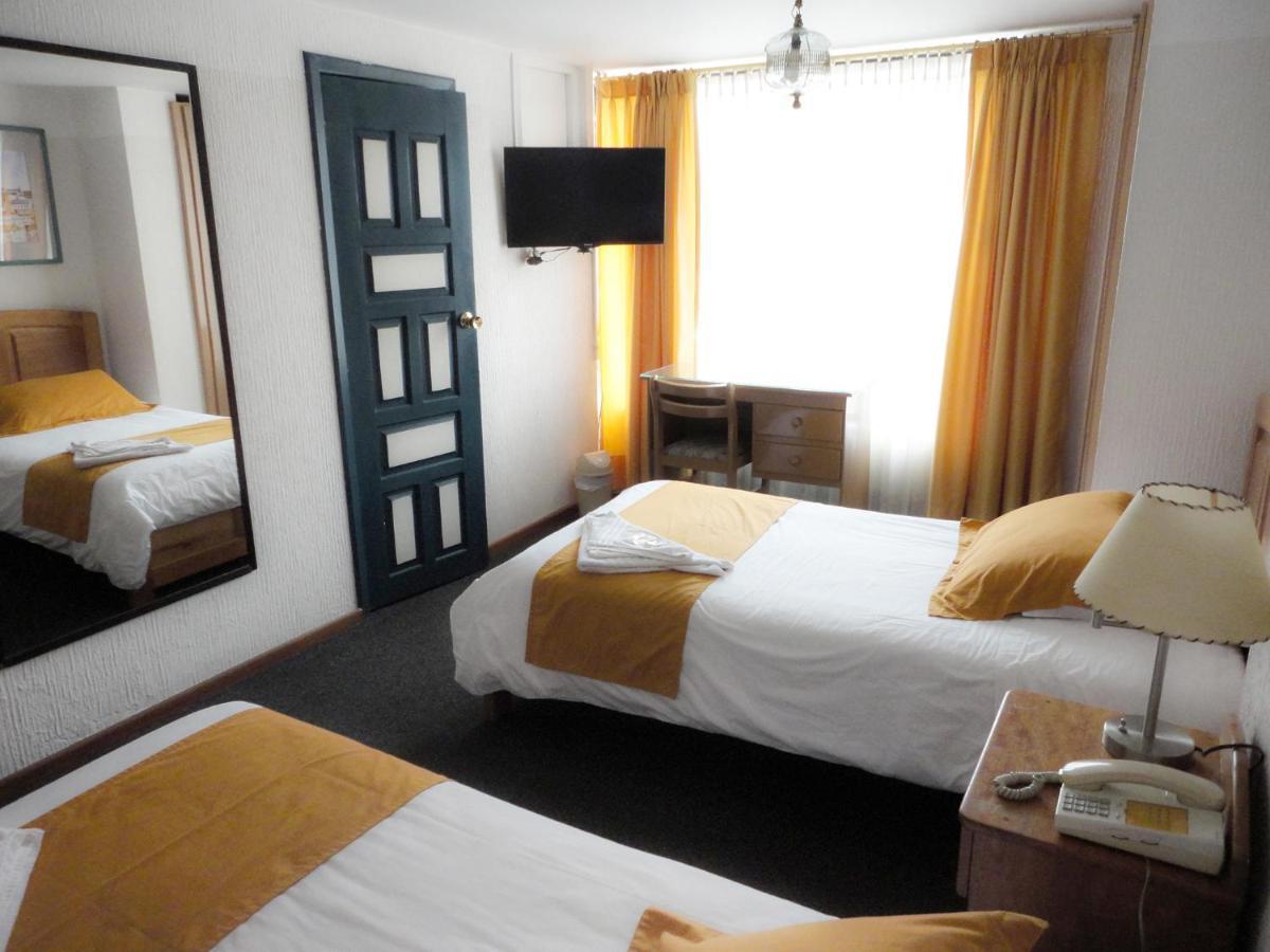 Hotel Rincon Escandinavo Quito Esterno foto