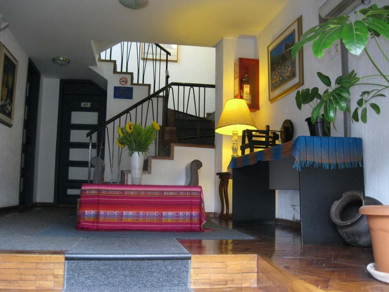 Hotel Rincon Escandinavo Quito Esterno foto