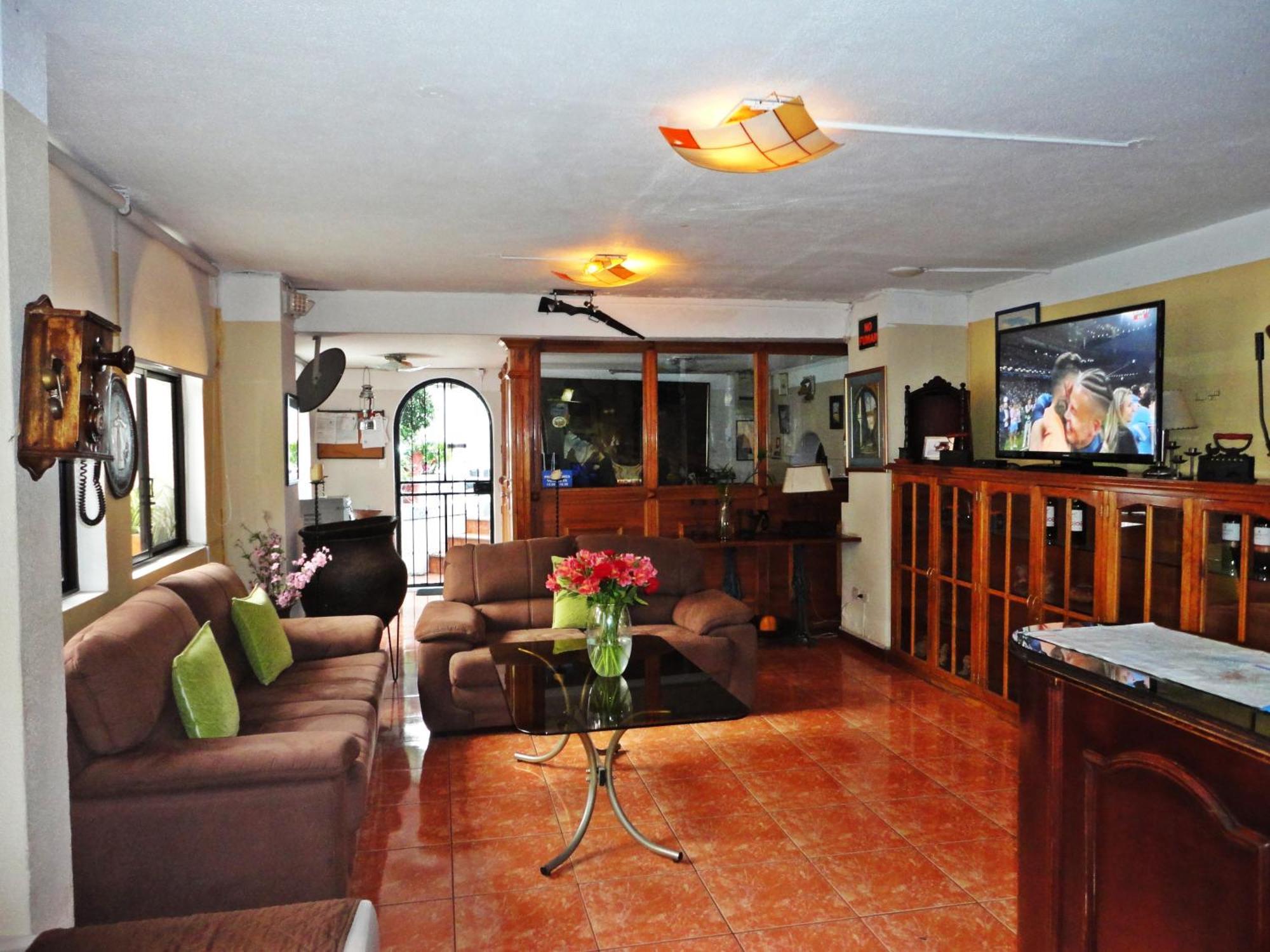 Hotel Rincon Escandinavo Quito Esterno foto