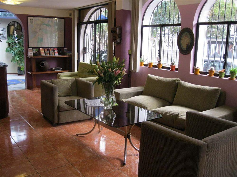 Hotel Rincon Escandinavo Quito Esterno foto